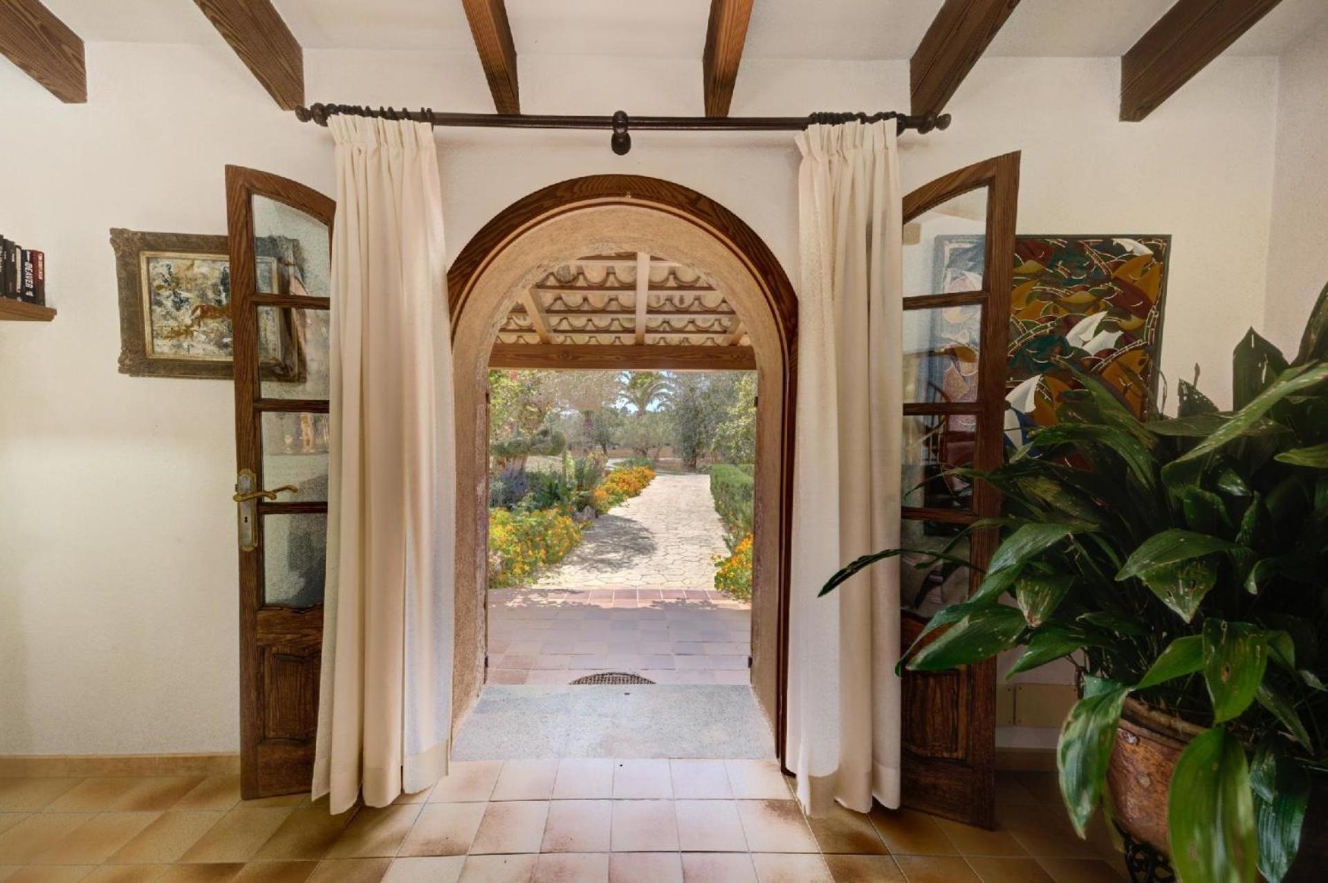 Mit Privatpool Fuer 6 Personen Ca 300 Qm In Alcdia, Mallorca Nordkueste Von Mallorca Holiday home *
