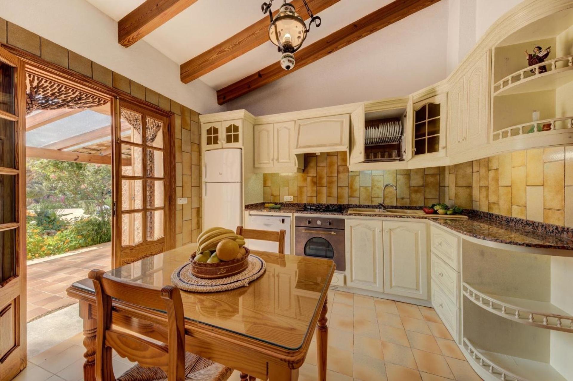 Mit Privatpool Fuer 6 Personen Ca 300 Qm In Alcdia, Mallorca Nordkueste Von Mallorca