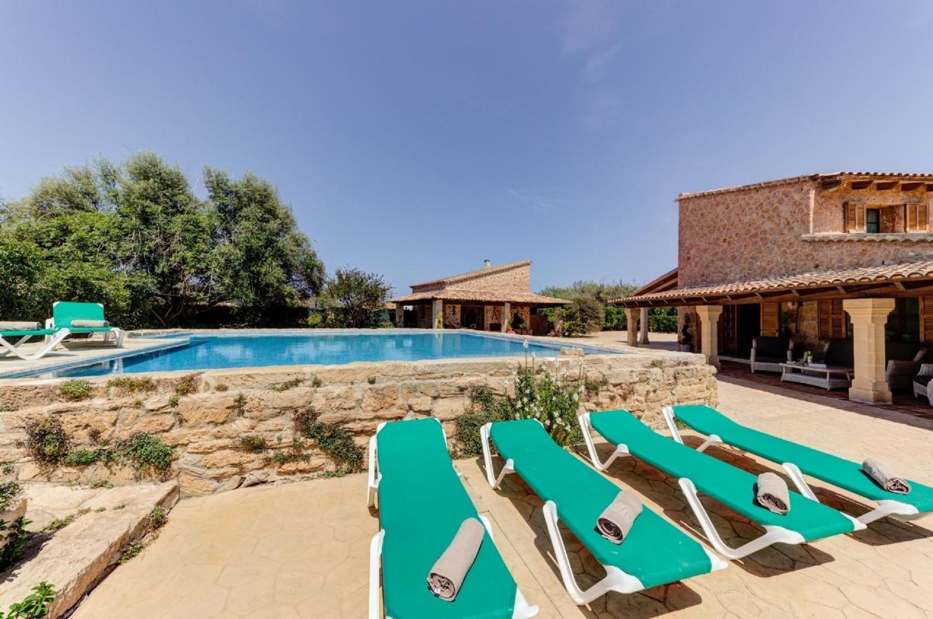 Holiday home Mit Privatpool Fuer 6 Personen Ca 300 Qm In Alcdia, Mallorca Nordkueste Von Mallorca *